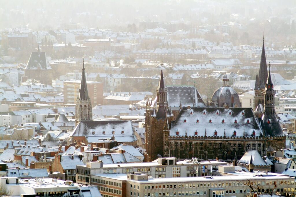 Aachener Dom im Schnee